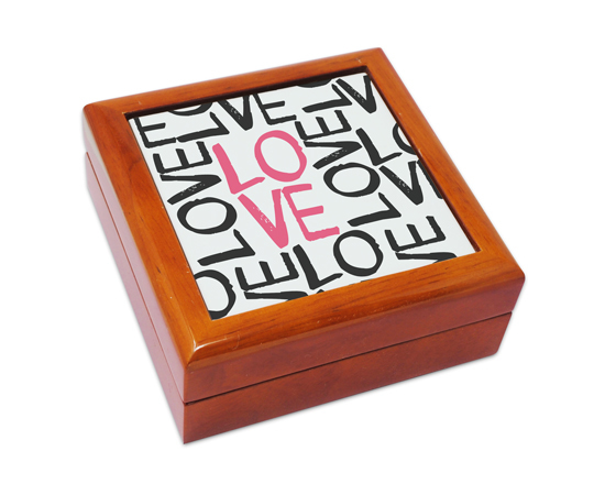 Portagioie in legno con grafica  Love words