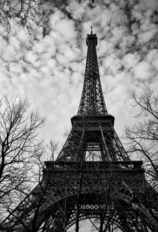Torre Eiffel tra le Nuvole - Immagine prodotto