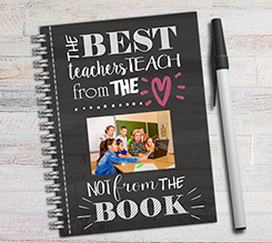 agenda settimanale per maestra con foto e grafica