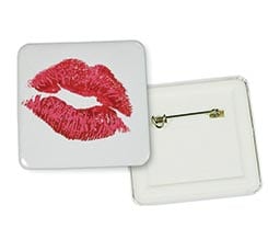 Spilla Quadrata Kisses