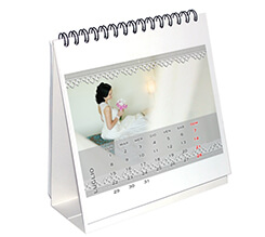 Calendario da tavolo White chic
