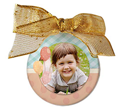 Palla di natale stampata con foto e grafica con palloncini per bambini