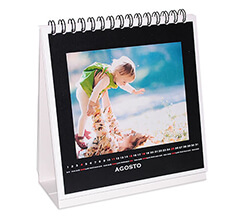 Calendario da tavolo Total black