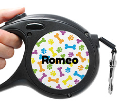 Guinzaglio personalizzato con grafica ossa e zampette colorate