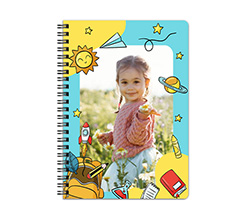 Quaderno A5 con copertina personalizzata e foto con grafica Divertiamoci a scuola