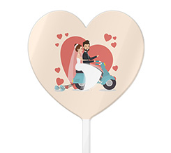 Cake topper cuore con grafica sposi in scooter