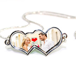Collana ciondolo con due cuori Love