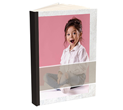 Agenda giornaliera personalizzata con foto e striscia per inserire testo