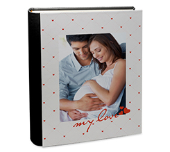 album personalizzato con retro in pelle e grafica per innamorati