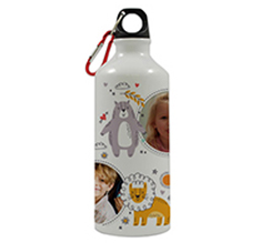 borraccia per bambini con collage di foto e grafica con animali