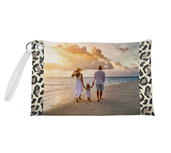 Pochette con grafica animalier e foto