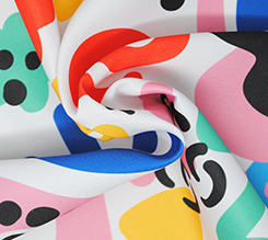 Stampa su tessuto in poliestere semi-lucido