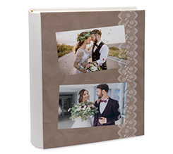 album per matrimonio con retro in pelle personalizzato con foto e grafica con merletto trasparente