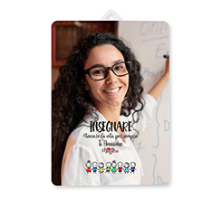 Pannello in legno verticale con foto e grafica Insegnare