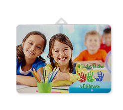 Pannello in legno orizzontale con foto e grafica Scuola