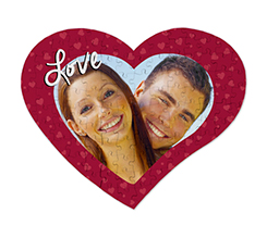 Puzzle cuore A3 in masonite con grafica rossa