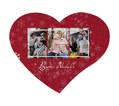 puzzle cuore in masonite con grafica rossa di Natale