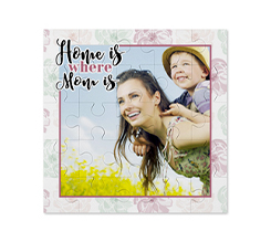 Puzzle legno quadrato Home is mom