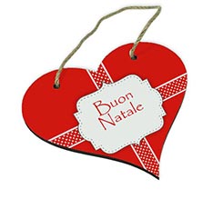 Targa in legno a forma di cuore personalizzata con grafica buon natale