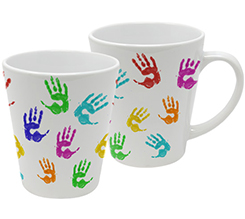 tazza da colazione per maestra personalizzata con grafica con manine colorate