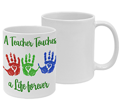 Tazza panoramica con impronte colorate per scuola