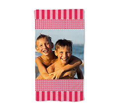 Telo mare personalizzato con foto e grafica magenta