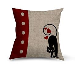 Cat in Love su Cuscino in Pile