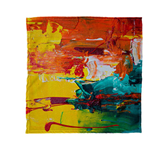foulard stampato con grafica stile dipinto nei colori rosso e giallo