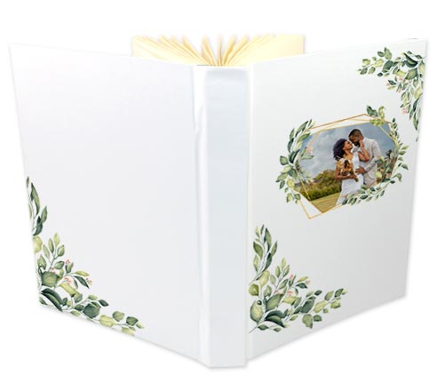 stampa album matrimonio con foto e grafica con cornice geometrica e fiori verdi