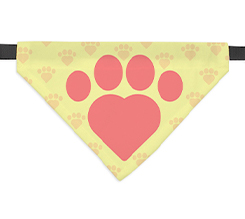 Bandana per cani personalizzata con grafica zampetta love