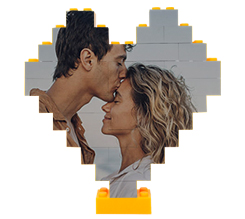 Puzzle mattoncini a forma di cuore con foto