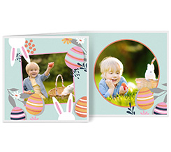 Biglietto a 3 ante quadrato con ovetti pasquali e foto