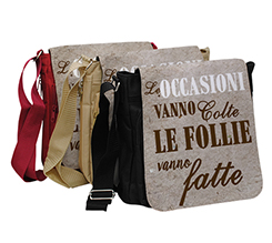 Borsa a tracolla in diversi colori con frase occasioni e follie