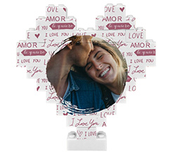 Puzzle mattoncini cuore con scritte d'amore