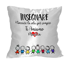 cuscino personalizzato in raso per maestra con grafica insegnare