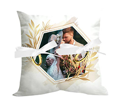 cuscino portafedi con foto e cornice esagonale con foglie dorate