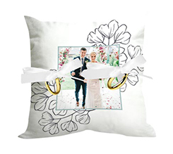 portafedi personalizzato con foto e grafica con cornice quadrata e fiorellini bianchi