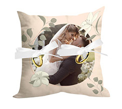 cuscino portafedi personalizzato con foto e grafica con fiori delicati