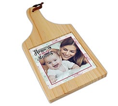 Tagliere in legno Home is mom