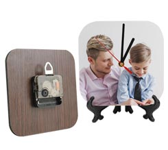 Orologio Quadrato in Legno con Bordi Arrotondati