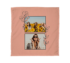 Foulard stampato con sfondo rosa e collage di 2 foto