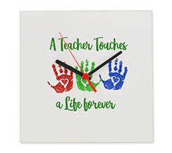 orologio quadrato in plexiglass con grafica impronte