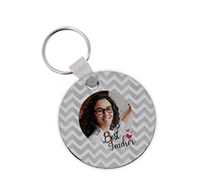 Portachiavi rotondo in legno personalizzato con foto e grafica per maestra