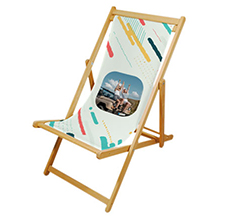 Sedia a sdraio personalizzata con grafiche linee colorate