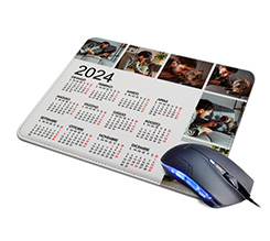 Tappetino mouse con grafica collage 6 riquadri e calendario