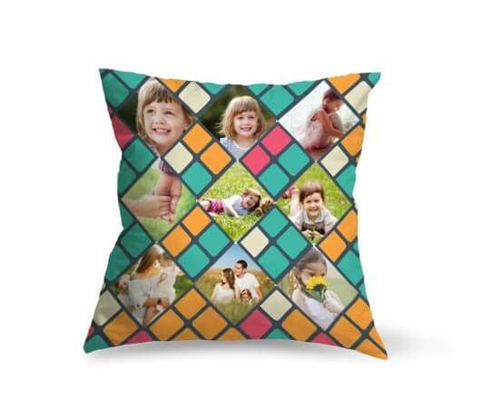 Foto cuscino con grafica con tessere colorate