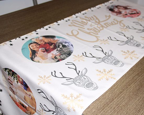 Runner personalizzato con riquadri collage per inserire le tue foto e grafica natalizia