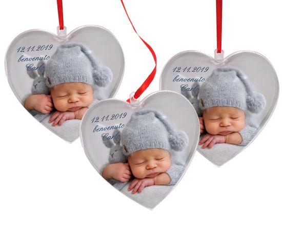 cuore di natale con immagine di bambino per eventi e nascite