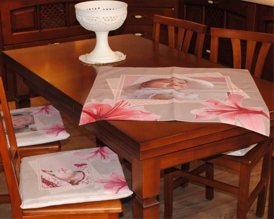 Regala una Tovaglia centrotavola personalizzata ad una persona a te cara. Sarà un regalo davvero speciale.