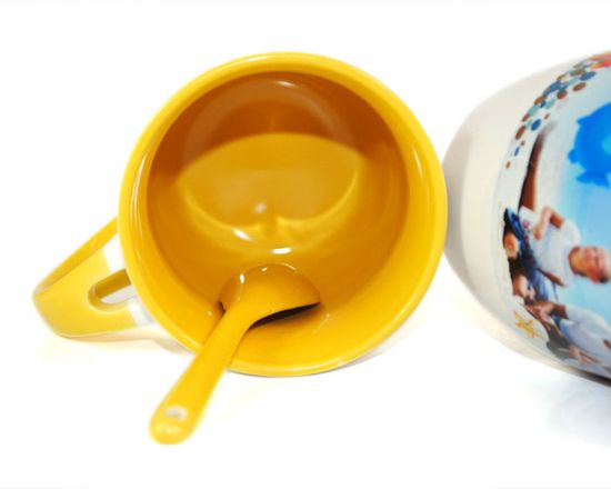 Tazza con cucchiaino personalizzate colorate all'interno